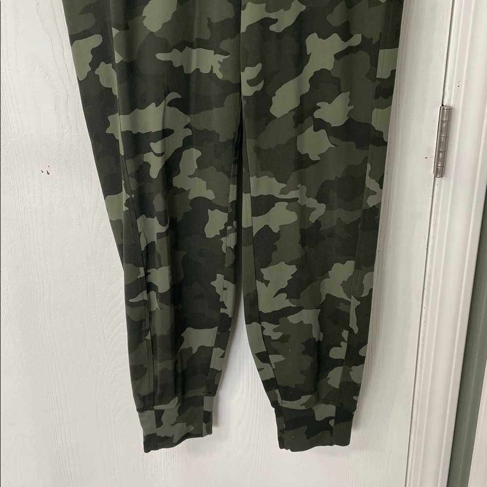 Lululemon Ready To Rulu HR Jogger HCMO Camo Green Rare Size 6 - Picture 7 of 12